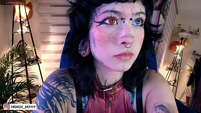 Snapshot of AryRousse chatting on 25, 5, 2026 AryRousse online show from 25, 5, 2026