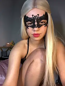 Snapshot of s4rah chatting on 1, 2, 2026 s4rah online show from 1, 2, 2026