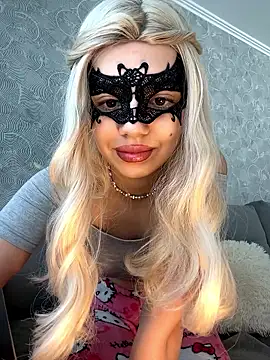 s4rah online show from 25, 3, 2026