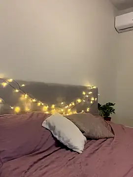 Snapshot of s4rah chatting on 19, 12, 2025 s4rah online show from 19, 12, 2025