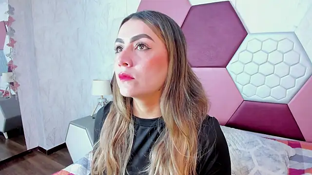 Snapshot of AriaRous chatting on 7, 2, 2026 AriaRous online show from 7, 2, 2026