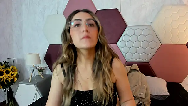 Snapshot of AriaRous chatting on 14, 2, 2026 AriaRous online show from 14, 2, 2026