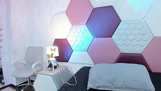 Snapshot of AriaRous chatting on 6, 6, 2026 AriaRous online show from 6, 6, 2026