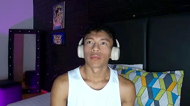 santinaughty online show from 7, 1, 2026