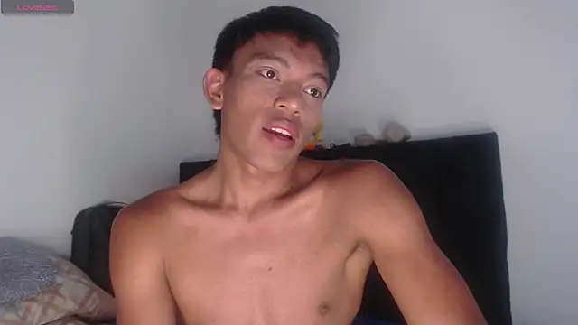 santinaughty online show from 25, 2, 2026