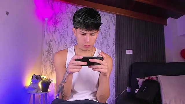 Jake beach  online show from 28, 2, 2026