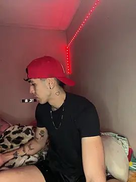 Snapshot of wil_hot chatting on 29, 11, 2025 wil hot online show from 29, 11, 2025