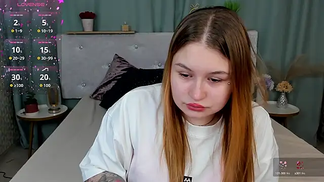 Snapshot of MilanaXHoney chatting on 28, 2, 2026 MilanaXHoney online show from 28, 2, 2026