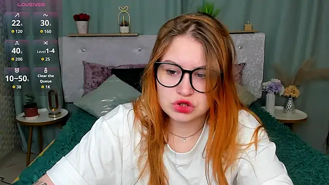 Snapshot of MilanaXHoney chatting on 4, 2, 2026 MilanaXHoney online show from 4, 2, 2026