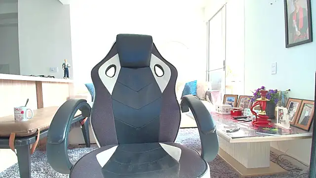 liorvante online show from 17, 2, 2026