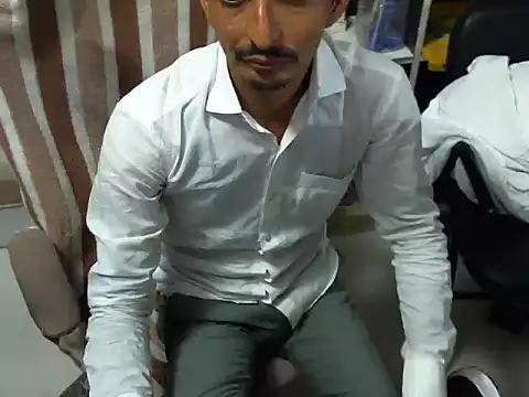 TwinklyBasket897 online show from 4, 12, 2025