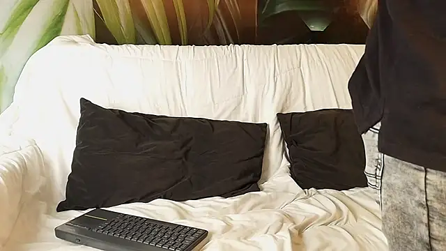 Snapshot of isaac_grimm chatting on 19, 1, 2026 isaac grimm online show from 19, 1, 2026