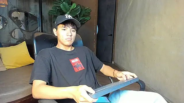 Snapshot of isaac_grimm chatting on 22, 2, 2026 isaac grimm online show from 22, 2, 2026