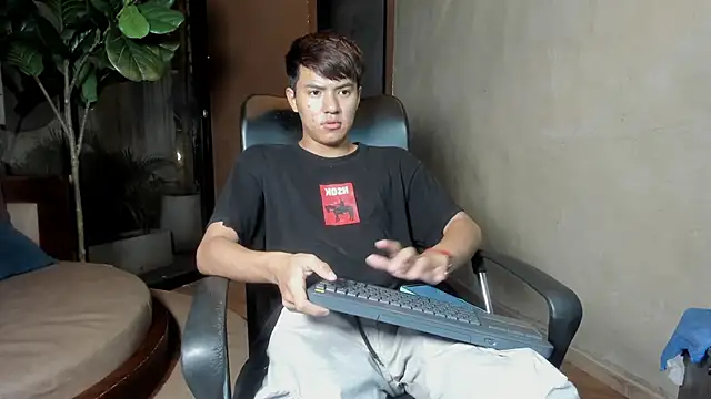 Snapshot of isaac_grimm chatting on 17, 2, 2026 isaac grimm online show from 17, 2, 2026