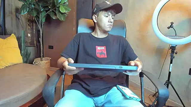 Snapshot of isaac_grimm chatting on 5, 2, 2026 isaac grimm online show from 5, 2, 2026