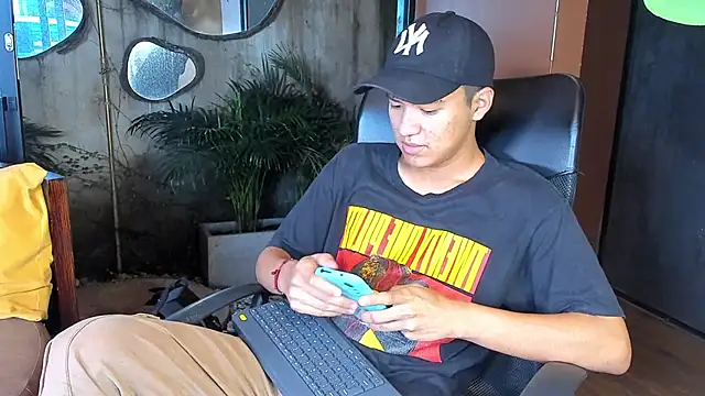 Snapshot of isaac_grimm chatting on 17, 1, 2026 isaac grimm online show from 17, 1, 2026