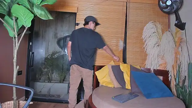 isaac grimm online show from 9, 4, 2026