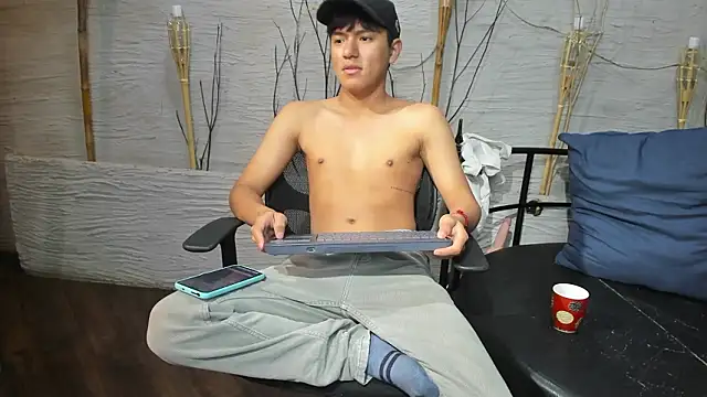 Snapshot of isaac_grimm chatting on 3, 2, 2026 isaac grimm online show from 3, 2, 2026