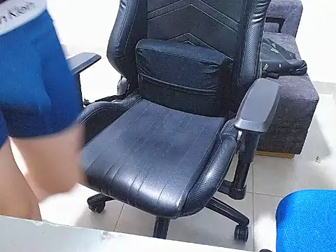 Liam jones10 online show from 29, 11, 2025