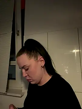 Snapshot of RussiaGirl0028 chatting on 2, 12, 2025 RussiaGirl0028 online show from 2, 12, 2025