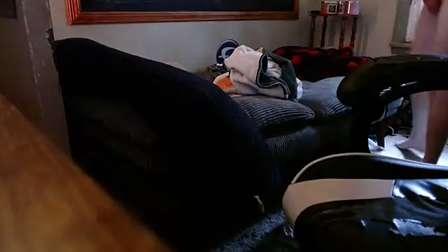 Snapshot of ilovefeet27 chatting on 18, 7, 2026 ilovefeet27 online show from 18, 7, 2026