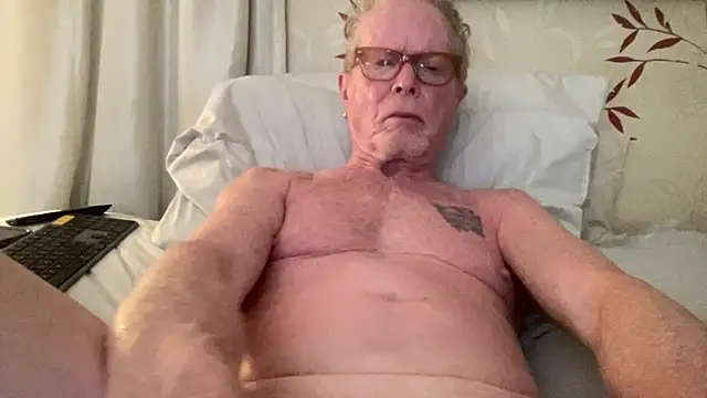 Tom03276 online show from 4, 6, 2026