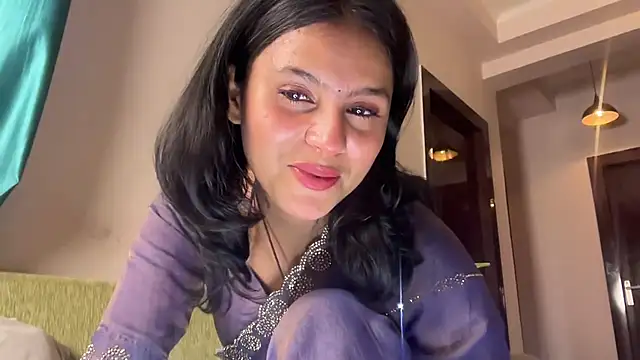 Piyyuu online show from 13, 4, 2026