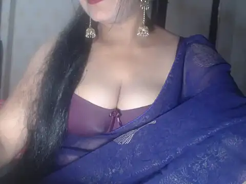 Hotronita123 online show from 8, 4, 2026