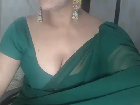 Hotronita123 online show from 3, 6, 2026