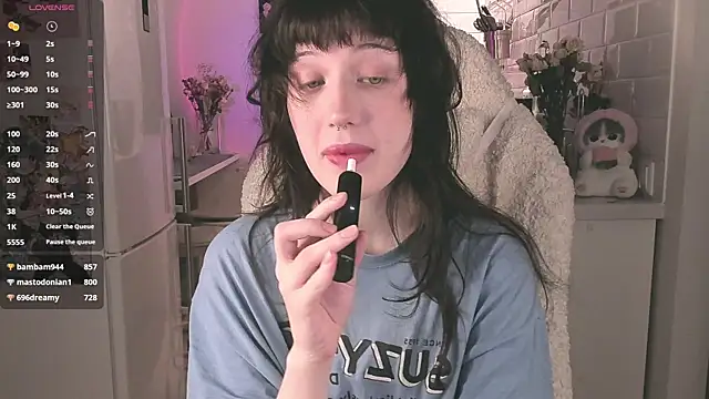 MePretty online show from 19, 3, 2025