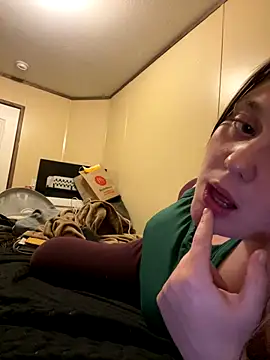 Snapshot of NovaBloum chatting on 3, 12, 2025 NovaBloum online show from 3, 12, 2025