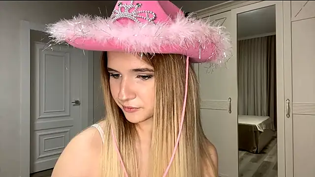 VikkiWittel online show from 5, 12, 2025