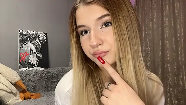 VikkiWittel online show from 4, 12, 2025