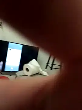 Cuchurus1216 online show from 3, 3, 2026