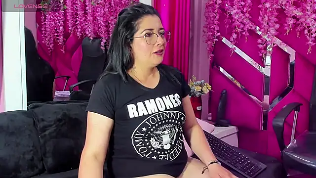 Alexa Sanz online show from 9, 3, 2026