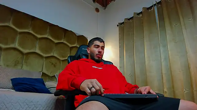 Snapshot of Franco_banderas chatting on 24, 2, 2026 Franco banderas online show from 24, 2, 2026