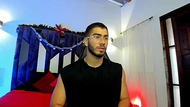 Franco banderas online show from 3, 12, 2025