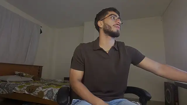 Franco banderas online show from 18, 4, 2026