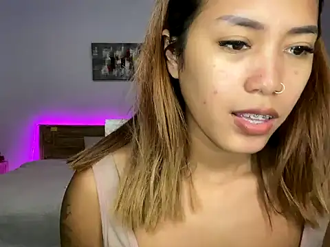 Snapshot of elisavae_ chatting on 5, 12, 2025 elisavae online show from 5, 12, 2025