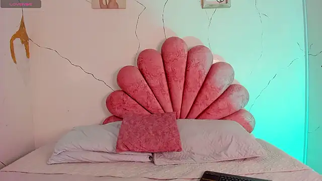 Cherrybombs  online show from 7, 2, 2026