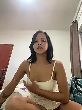 juliafoxfire online show from 3, 12, 2025