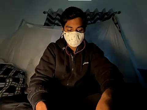 hunterboy2001 online show from 5, 12, 2025