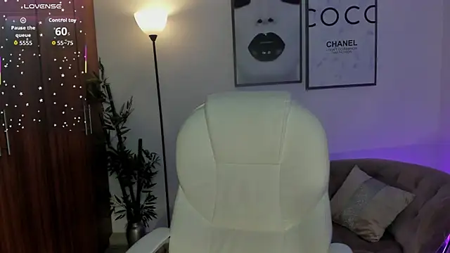 Snapshot of alana_martiins chatting on 25, 3, 2026 alana martiins online show from 25, 3, 2026