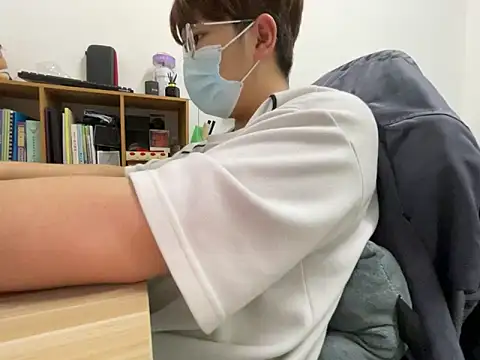 Snapshot of hiiiizzzz chatting on 15, 2, 2026 hiiiizzzz online show from 15, 2, 2026