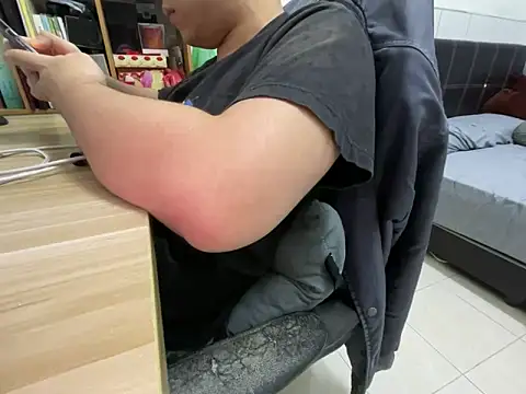 Snapshot of hiiiizzzz chatting on 27, 2, 2026 hiiiizzzz online show from 27, 2, 2026