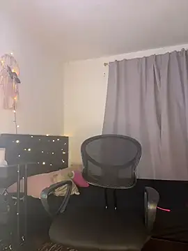 kira velour online show from 18, 12, 2025