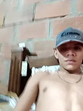 Snapshot of daniel_garzon chatting on 2, 12, 2025 daniel garzon online show from 2, 12, 2025