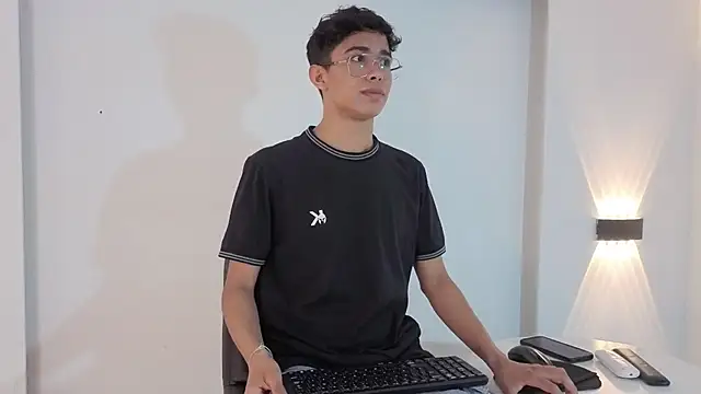 CharmingJeremy  online show from 1, 12, 2025