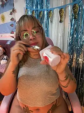 Snapshot of Lindalatina2001 chatting on 1, 7, 2026 Lindalatina2001 online show from 1, 7, 2026