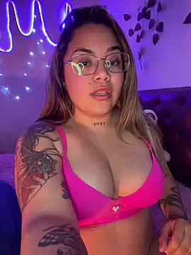 Lindalatina2001 online show from 2, 6, 2026